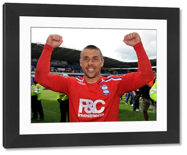 Euphoric Promotion: Kevin Phillips Unforgettable Celebration with Birmingham City in Coca-Cola Championship (03-05-2009 vs. Reading)