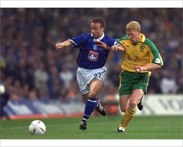 A Fierce Rivalry: Devlin vs. Holt's Intense Playoff Battle - Birmingham City vs. Norwich City (2002)