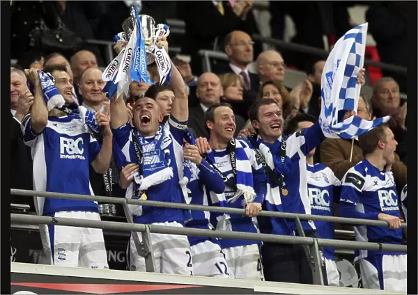 Birmingham City FC: Stephen Carr's Victory at Wembley - Lifting the Carling Cup