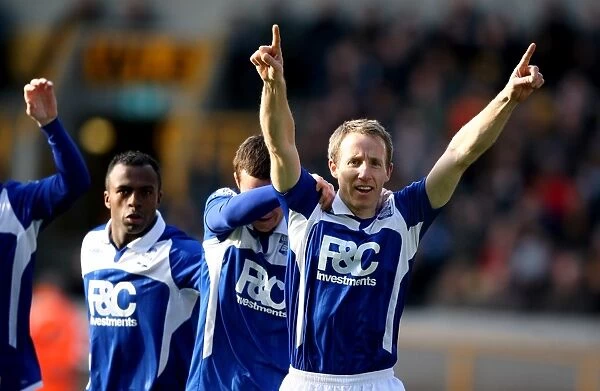 Birmingham City's Lee Bowyer Scores the Opener: Taking the Lead Against Wolverhampton Wanderers in the Barclays Premier League (November 29, 2009)