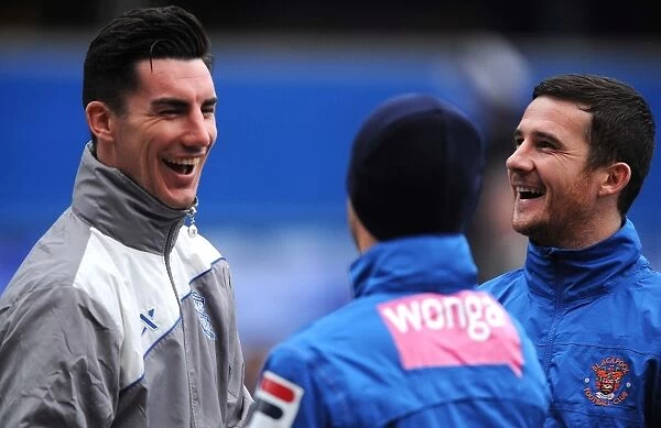 Laughs and Loyalty: A Heartwarming Moment of Camaraderie Between Liam Ridgwell, Kevin Phillips, and Barry Ferguson of Birmingham City FC (Npower Championship, December 31, 2011)