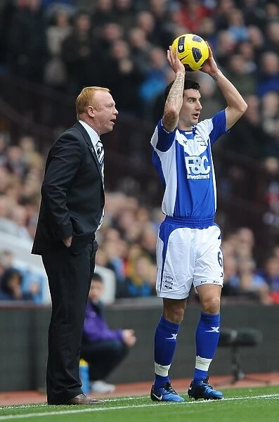 McLeish Gives Instructions to Ridgewell during Aston Villa vs Birmingham City, Barclays Premier League (October 31, 2010)