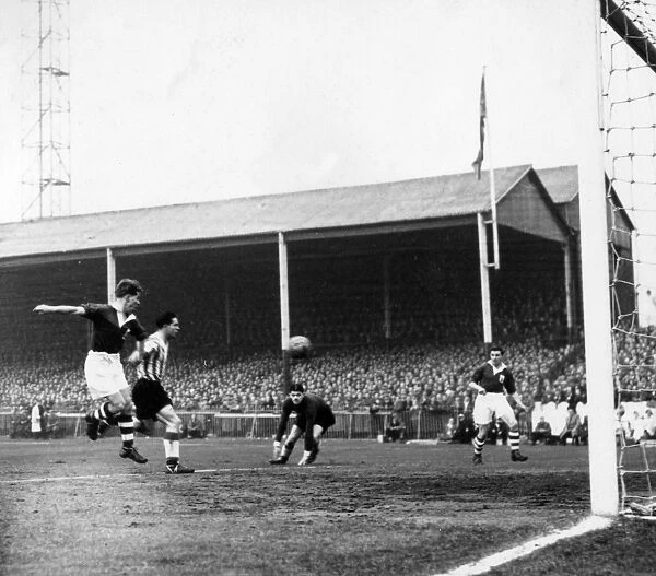 Noel Kinsey's Stunning FA Cup Semi-Final Goal: Birmingham City Thrash Sunderland 3-0 (Fraser Stranded)