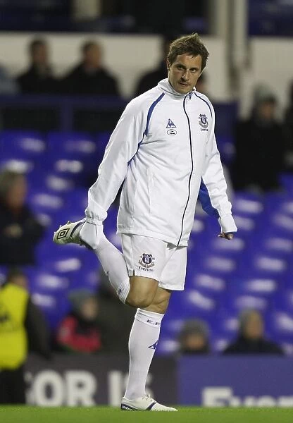 Phil Jagielka's Pre-Match Routine: Birmingham City vs. Everton, Premier League (09-03-2011)
