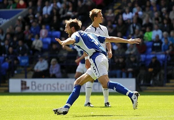 Roger Johnson Scores the Opener: Birmingham City's Victory at Bolton Wanderers, Barclays Premier League (29-08-2010)
