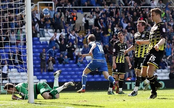 Thrilling Moment: Erik Huseklepp's Goal Celebration for Birmingham City vs. Cardiff City (Npower Championship, 25-03-2012)