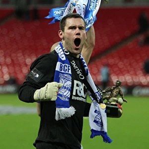 Ben Foster: Birmingham City's Man of the Match at Carling Cup Final vs. Arsenal, Wembley Stadium - Holding the Trophy High