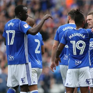 Birmingham City Celebrate Craig Gardner's Goal Against Bristol City (Sky Bet Championship)