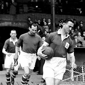Birmingham City's Len Boyd and Gil Merrick Leading the Charge: A Vintage Action from Chelsea vs. Birmingham City, Football League Division One