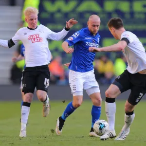 Sky Bet Championship Jigsaw Puzzle Collection: Sky Bet Championship - Derby County v Birmingham City - iPro Stadium