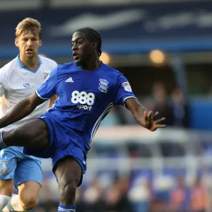 Clayton Donaldson Readies to Score: Birmingham City vs Sheffield Wednesday (Sky Bet Championship)