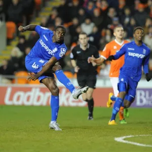 Sky Bet Championship Framed Print Collection: Sky Bet Championship - Blackpool v Birmingham City - Bloomfield Road