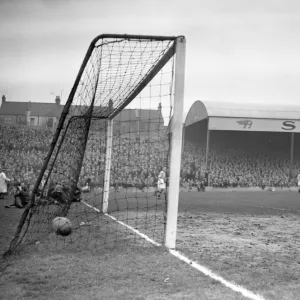 FA Cup - Fourth Round - Southend United v Birmingham City - Roots Hall