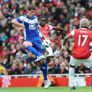 Barclays Premier League Framed Print Collection: 16-10-2010 v Arsenal, Emirates Stadium