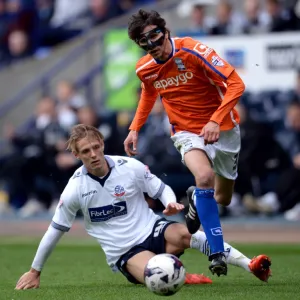 Sky Bet Championship Collection: Sky Bet Championship - Bolton Wanderers v Birmingham City - Macron Stadium