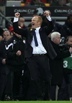 Goal Celebrations Collection: Alex McLeish's Euphoric Victory Moment: Birmingham City's Carling Cup Triumph at Wembley