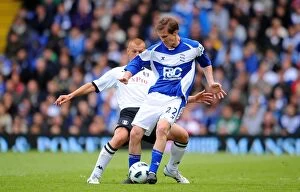 Images Dated 15th May 2011: Birmingham City vs Fulham: A Battle Between Hleb and Sidwell in the Barclays Premier League
