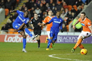 Sky Bet Championship Collection: Sky Bet Championship - Blackpool v Birmingham City - Bloomfield Road