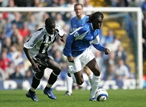 Images Dated 29th April 2006: Mario Melchiot Escape Act: Birmingham City vs. Newcastle United (2006)