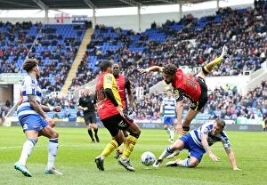 Images Dated 9th April 2016: Showdown at Madejski: Cox vs. Shotton in Sky Bet Championship Clash between Reading
