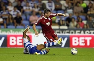 Images Dated 13th September 2016: Showdown at Madejski: Moore vs. Jutkiewicz in Sky Bet Championship Clash