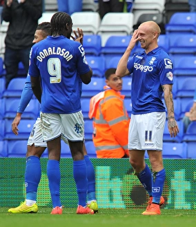 Sky Bet Championship Collection: Sky Bet Championship - Birmingham City v Fulham - St. Andrew's