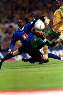 Stern John's Heartbreaking Miss: Birmingham City vs. Norwich City in the 2002 Playoff Final